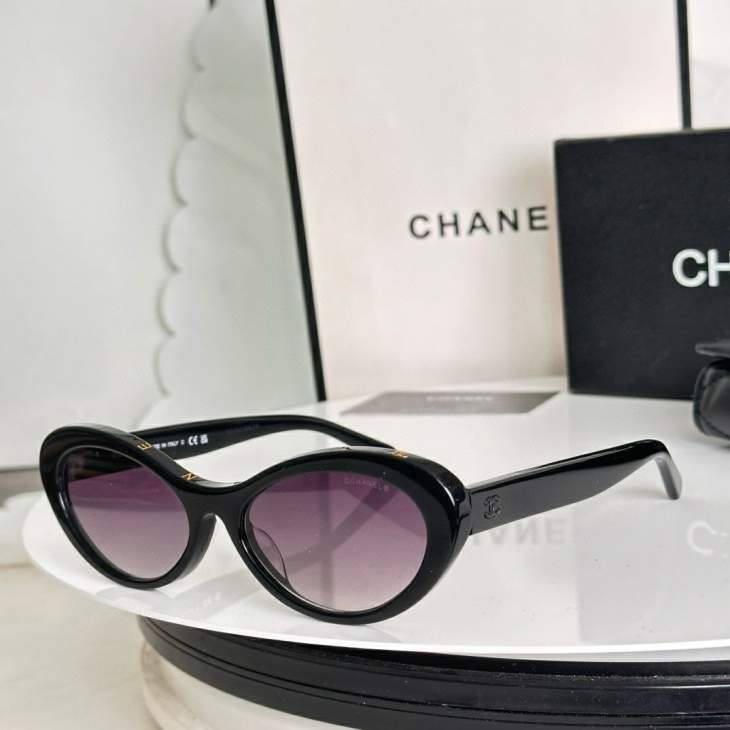 Picture of Chanel Sunglasses _SKUfw79480337fw